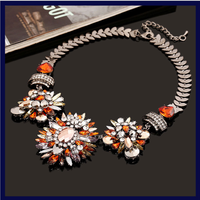Sunflower Gothic Reshinestone Necklace MH9015